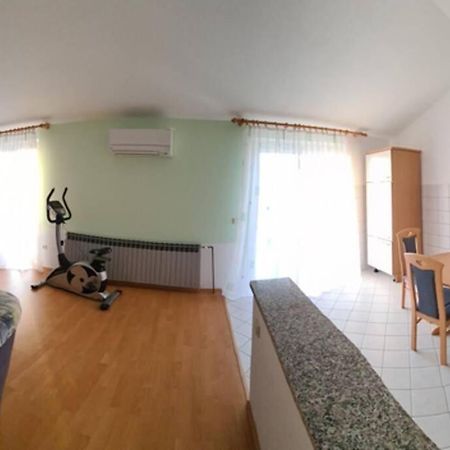 Mitros Apartment Malinska Luaran gambar
