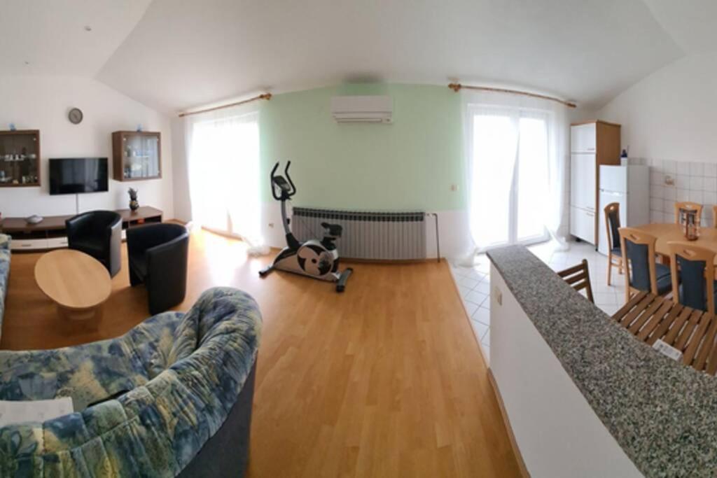 Mitros Apartment Malinska Luaran gambar