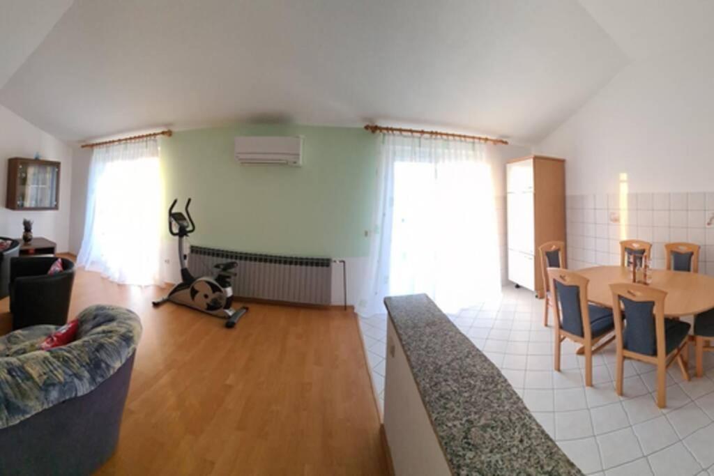 Mitros Apartment Malinska Luaran gambar